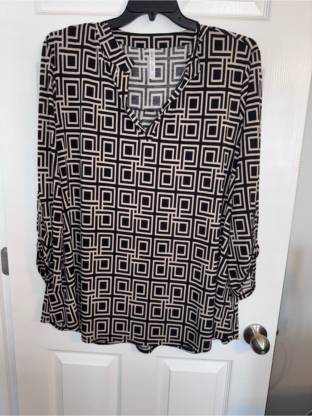 Geometric V-Neck Tunic Top in Black and Cream